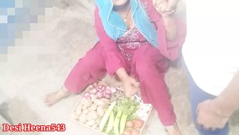 18 Yaşındaki Hint Bhabhi, Sert Bir Videoda Içine Boşalıyor
