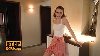 Bu Pov Videosunda Muhteşem Darcy Dark Ile Nihai Zevki Yaşamaya Hazır Olun. Bu Ateşli Esmer Güzellik, Vahşi Tarafıyla Tanınıyor Ve Size Ne Kadar Ateşli Olabileceğini Göstermek Üzere. Bir Seks Oyuncağı Alırken Izleyin, Her Itiş Ve Inlemenin Yakından Ve Kişisel Bir Görünümünü Sunuyor. Nefesinizi Kesecek Bu Buharlı Seansı Kaçırmayın.