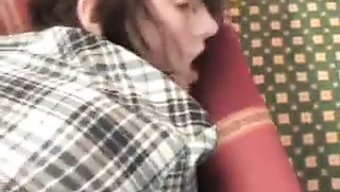 Babasının Gizli Kamerası, Onun Samimi Karşılaşmasını Yakalıyor