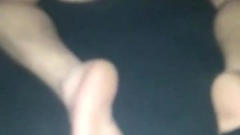 Bir Adamın Kayıp Kocasını Sıcak Bir Videoda Bulma Yolculuğu