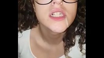 Ağzına Dolu Dolu Boşalma