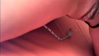 Italyan Amatör Çift Bdsm Ve Dildo Oyununa Dalıyor