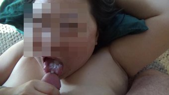 Çin'Den Eşim Bana Derin Bir Boğaz Sakso Çekti Ve Boşaldım