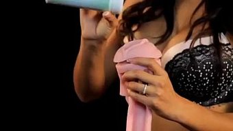 Daisy Marie'Nin Fleshlight'I Ile En Üst Düzey Zevke Dalın Ve Oyuncakların Heyecanını Yaşayın