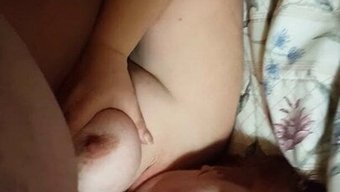 Bu Beyaz Milf'In Irklararası Seks Deneyiminde, Spermi Yutmak Şart