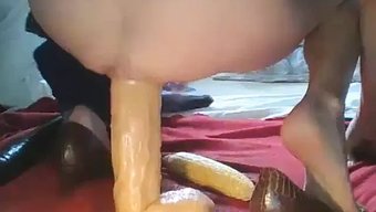 Islak Ve Vahşi Anal Macera, Sıvazlayan Bir Nimfomanla