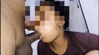 Sri Lankalı Genç Kızın Sakso Çekmesiyle Derin Boğaz Ve Boşalma Yutma