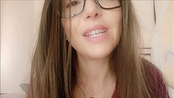 Bu Pov Videosunda Yasak Anal Oyun Ve Ceza Heyecanını Yaşayın