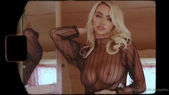 En Ateşli Lindsey Pelass'In Dev Göğüsleriyle Çekilmiş Sahnesi