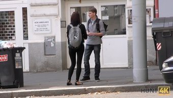 Boynuzlu Koca, Amatör Genç Denisse'Nin Sıcak Bir Sakso Çektiğini Izliyor