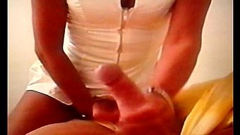 Ingiliz Amatör Ev Yapımı Porno Videosunda Pisleniyor