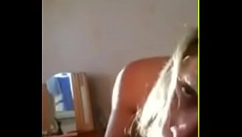 Amatör Fahişe Ev Yapımı Videoda Yaramaz Oluyor