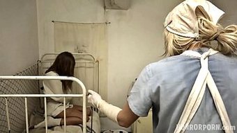 Milf Sarışın, Korku Porno Videosunda Sert Oral Ve Bdsm Tedavisi Alıyor