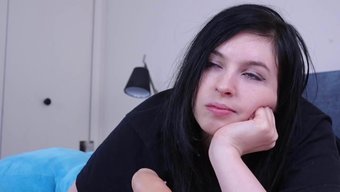 Dawnwillow'Un Web Kamerasında Duygusal Solo Seansı
