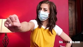 Üvey Erkek Kardeş Ve Üvey Kız Kardeş Tabu Bir Ilişkide: Sıcak Bir Hardcore Fantezi