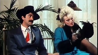 Regine Bardot'Un Klasik Amcığı Retro Vintage Videoda