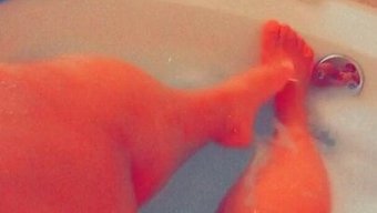 Olgun Siyah Kadınların Yer Aldığı Bathtime'In Ikinci Taksitinde Rahatlama Ve Zevk