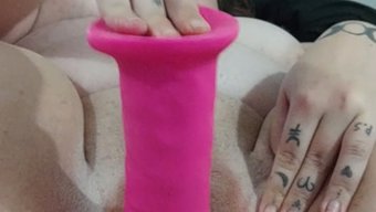 9 Inçlik Bir Dildo Ve Bir Vibratörle Ev Yapımı Bir Seks Oyuncak Macerası