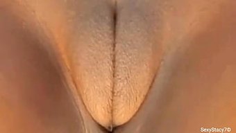Seksi Stacy7'Nin Sulu Vajina Oyunu Ve Duyusal Kovboy Sürüşü Içeren Kışkırtıcı Videosu