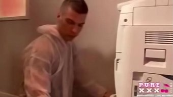 Pure Xxx Films - Muhteşem Göğüslü Sekreter, Onu Becermek Için Taş Gibi Bir Alet Alıyor.