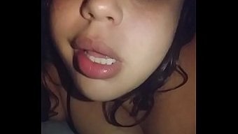 Latina Julie Bu Videoda Solo Oyunun Tadını Çıkarıyor Ve Amını Tahrik Ediyor