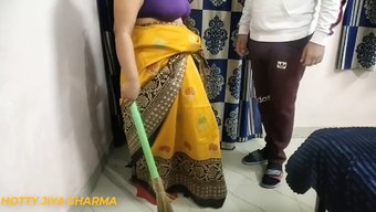Hintli Amatör Riya, Kamerada Arkadan Çete Tarafından Beceriliyor