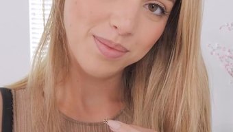 Sarışın Baştan Çıkarıcı Lila Love, Üvey Erkek Kardeşine Sıcak Bir Karşılaşmada Meydan Okuyor