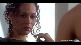 Martina A'Nın Büyük Memeleri Ve Sıcak Vücudu Shameless-Uk S07e07.