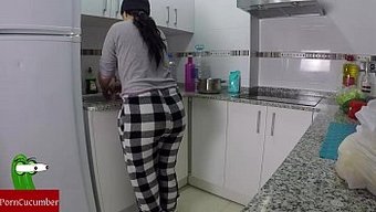 Büyük Popolu Gençle Yüz Yüze Eğlence