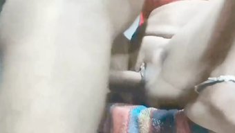 Biseksüel Hintli Kız Leela Bhabhi, Sert Am Sikişinden Zevk Alıyor