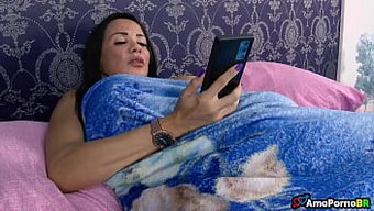 Bianca Naldy'Nin Üvey Annesi, Üvey Oğlunun Telefonu Ve Yarağıyla Ilgili Fantaziler Kuruyor
