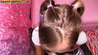 Genç Kız Üvey Babası Tarafından Pov'Da Amını Ve Götünü Delinir