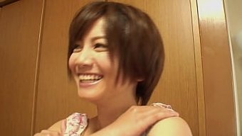 Japon Bir Erkekle Vahşi Bir Maceradan Sonra, Devasa Bir Creampie Aldım
