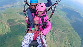 Seks Oyuncağı Ve Amını Parmaklayan Yeni Bir Kadın Boşalma Videosu