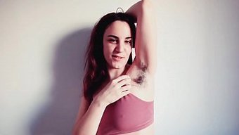 Seksi Bir Esmerle Oral Ve Anal Oyun