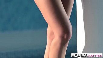 Genç (18+) Jenny Appach Sert Pov'Da Yüzüne Sikişiyor