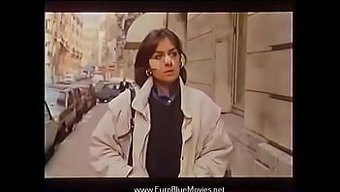 Göğüslü Bebeklerin Yer Aldığı Eski Fransız Filmi