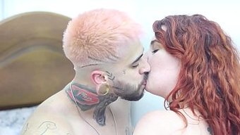 Brezilyalı Kızıl Saçlı, Sert Gerçeklik Videosunda Amını Siktiriyor Ve Ağzını Spermlerle Kaplıyor