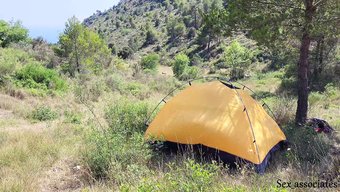 Fransız Çift, Meraklı Bir Turist Tarafından Açık Havada Seks Yaparken Yakalandı