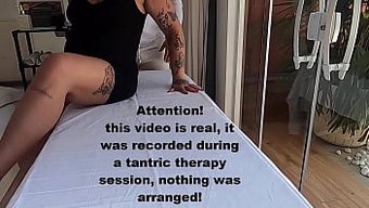 Gizli Kamera Brezilyalı Genç Kızın Erotik Masajını Yakalıyor - Tantrik Masaj