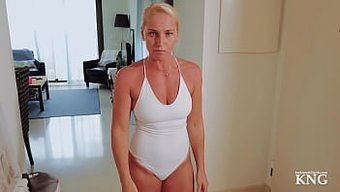 Ateşli Milf Komşunuz Kathia Nobili, Köpek Stili Pov Seks Sahnesinde Büyük Bir Aletle.