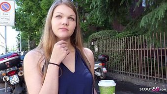 Utangaç Bir 18 Yaşındaki Üniversite Öğrencisi Amanda, Alman Bir Izci Ile Ilk Kez Anal Seks Deneyimliyor