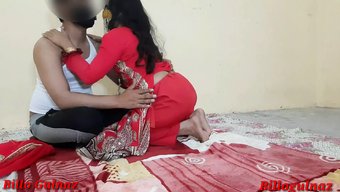 Hint Üvey Kardeşi Yeni Evli Kız Kardeşinin Sıkı Poposuyla Yoluna Girdi