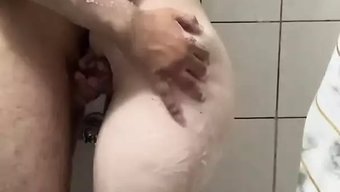18 Yaşındaki Uni Kızıyla Sıcak Duşun Amatör Ev Yapımı Videosu