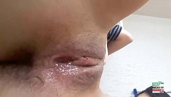 Genç Gençler Külotlarına Boşalıyor Ve Bu Amatör Videoda Sıcak Spermleri Sızdırıyorlar