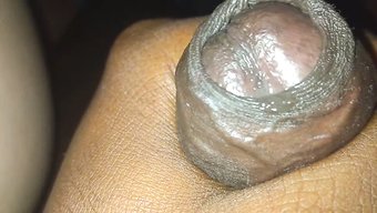 Genç Bebek Bakıcısı Sıkı Amını Spermlerle Dolduruyor