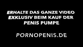Üç Azgın Bebek, Seks Oyuncakları Ve Yalama Ile Sıcak Bir Lezbiyen Üçlüsüne Dalar