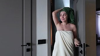 Hot Stepmom Gets Stepson'S Cock In Her Tight Pussy By Mistake