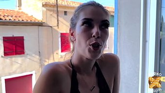 Ince Bir Fransız Kız, Bir Mmf Üçlüsünde Iki Ateşli Adamla Seks Yapıyor.