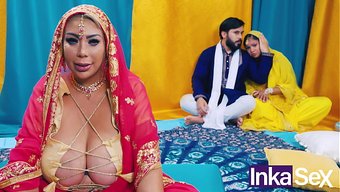 Göğüsleriyle Baş Döndüren Latin Üvey Anne Sharon Piel Morena, Üvey Kızının Sevgilisi Tarafından Fena Halde Beceriliyor.